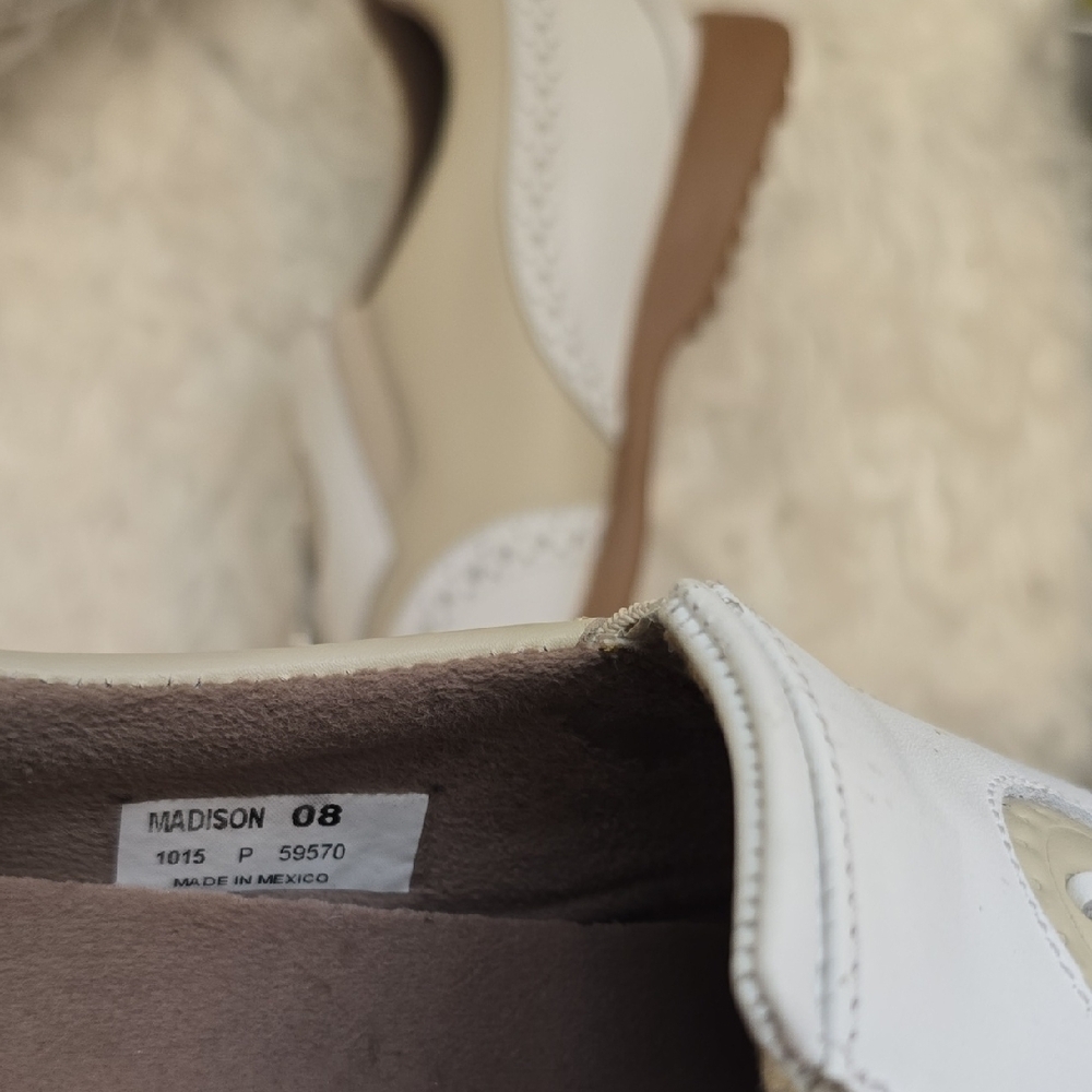 COCLICO Women's Cream and Tan Loafers - Picture 10 of 10